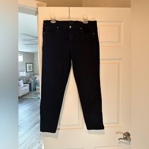 White House Black Market Skimmer